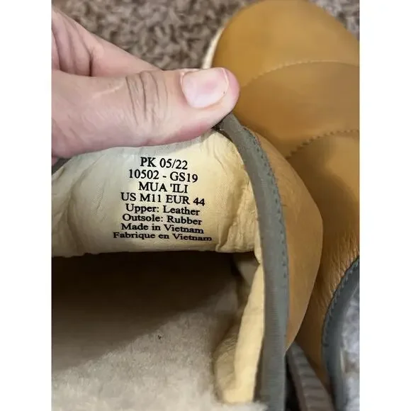 OluKai Mua ’Ili Men’s Leather Slip-On Slippers 11 Shearling Lined Tan Brown